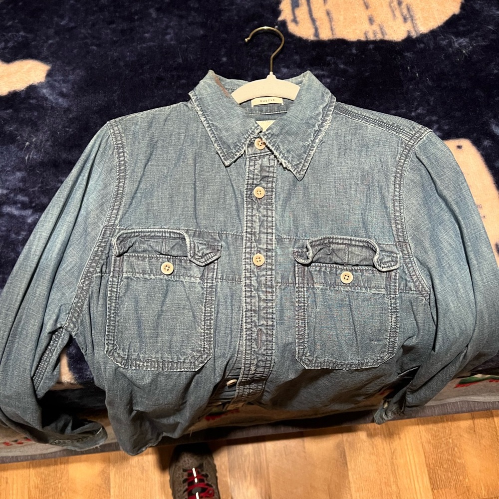 Abercrombie and Fitch Denim shirt - Picture 5 of 5